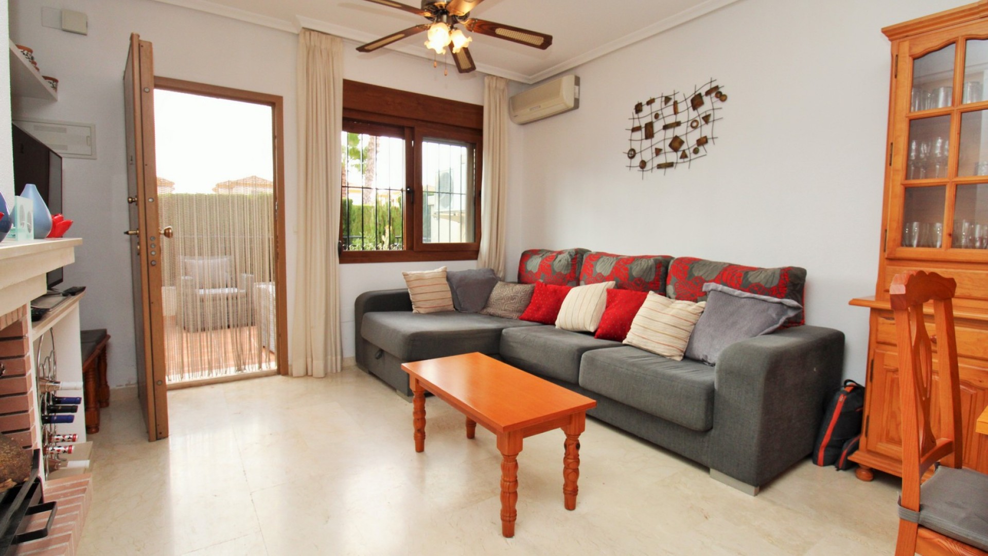 Sale - Town house -
Villamartín - PAU 8