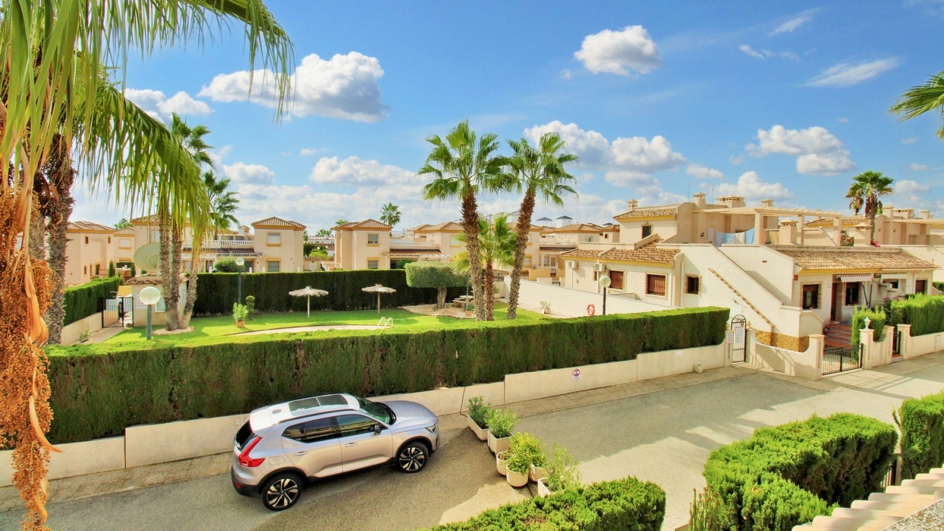 Sale - Town house -
Villamartín - PAU 8