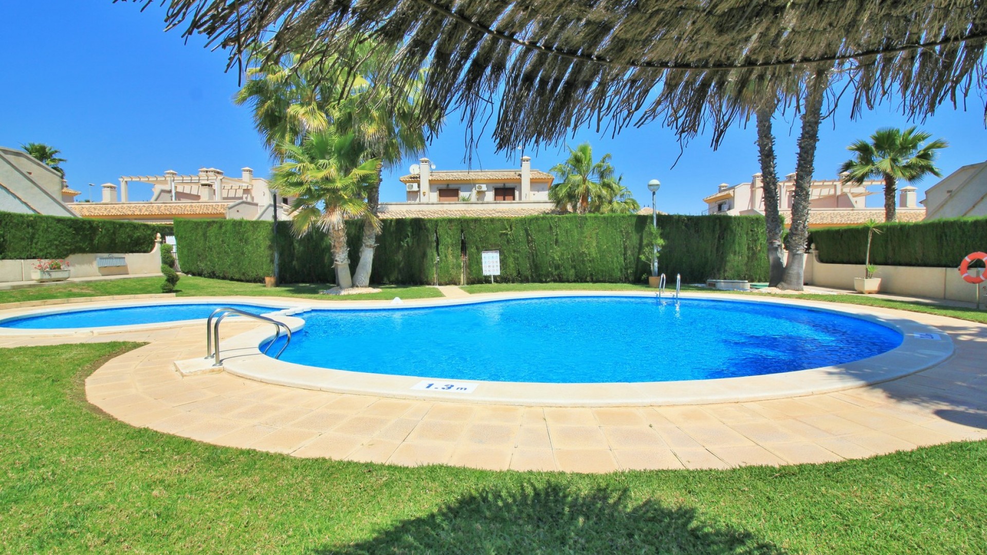 Sale - Town house -
Villamartín - PAU 8