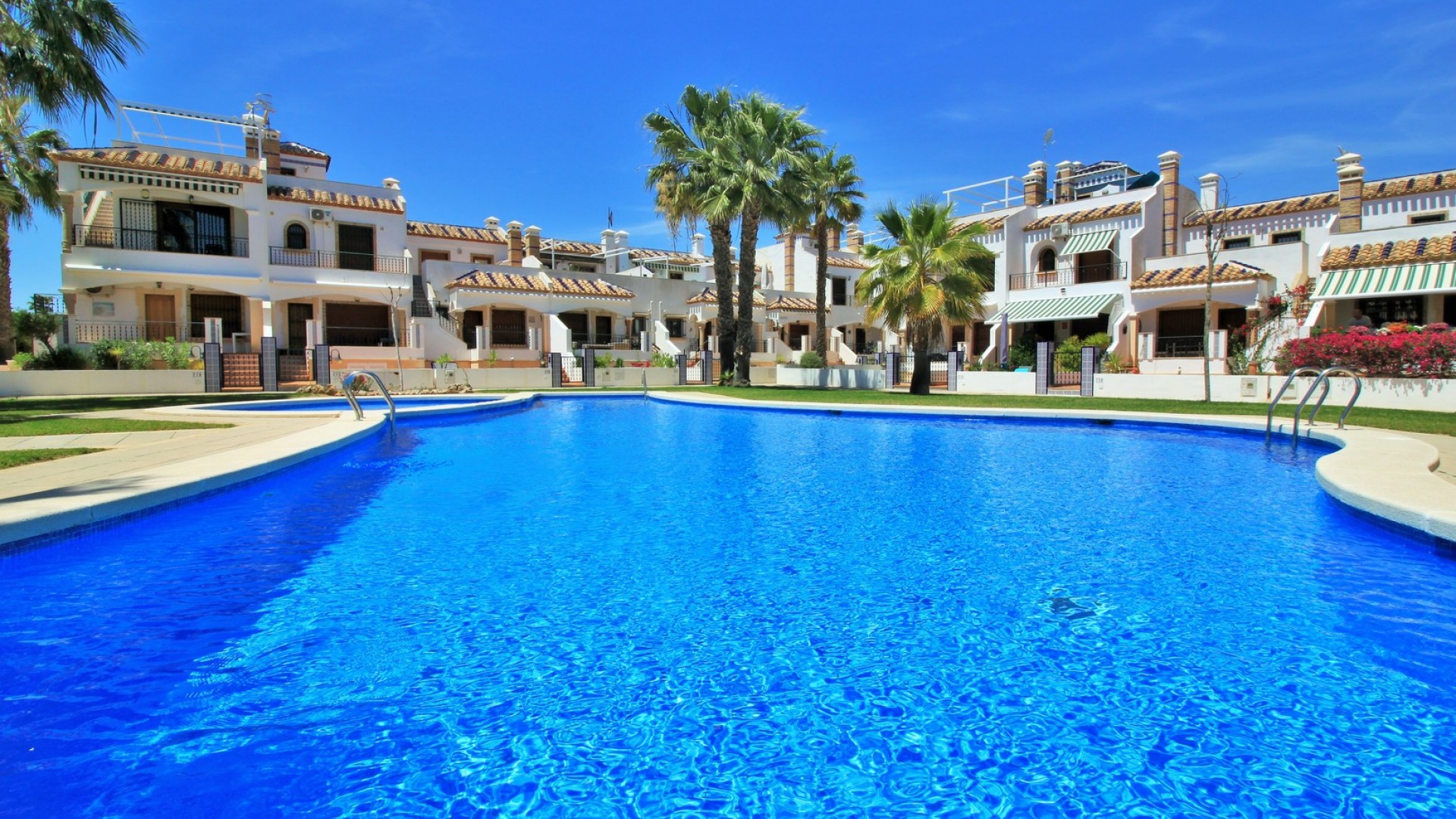 Sale - Town house -
Villamartín - PAU 8