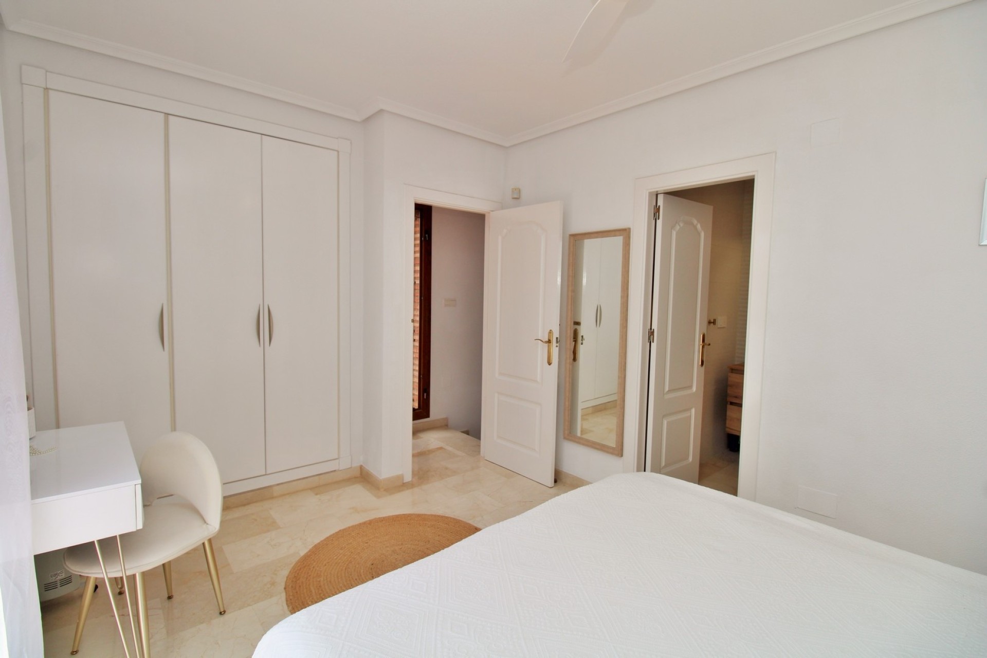 Sale - Town house -
Villamartín - PAU 8