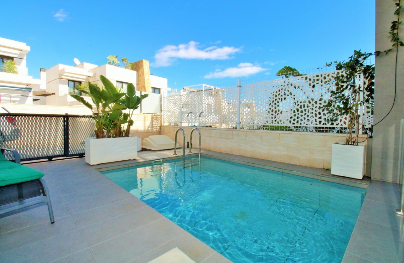 Sale - Town house -
Villamartín