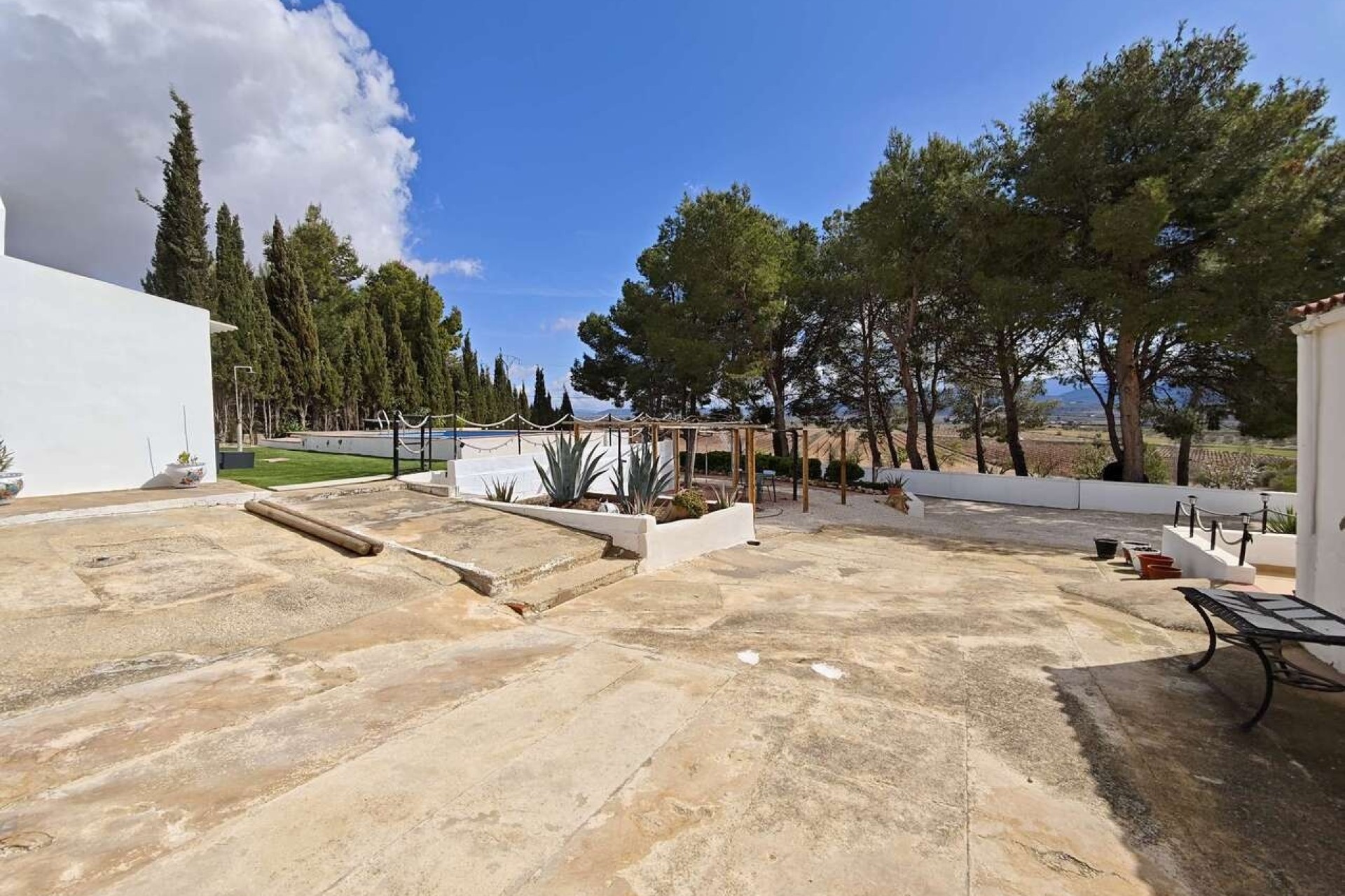 Sale - Town house -
Yecla - Inland