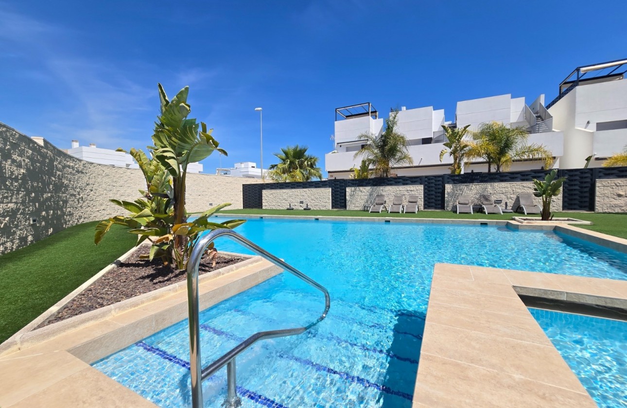 Sale - Townhouse * -
Ciudad Quesada * - Doña Pepa *