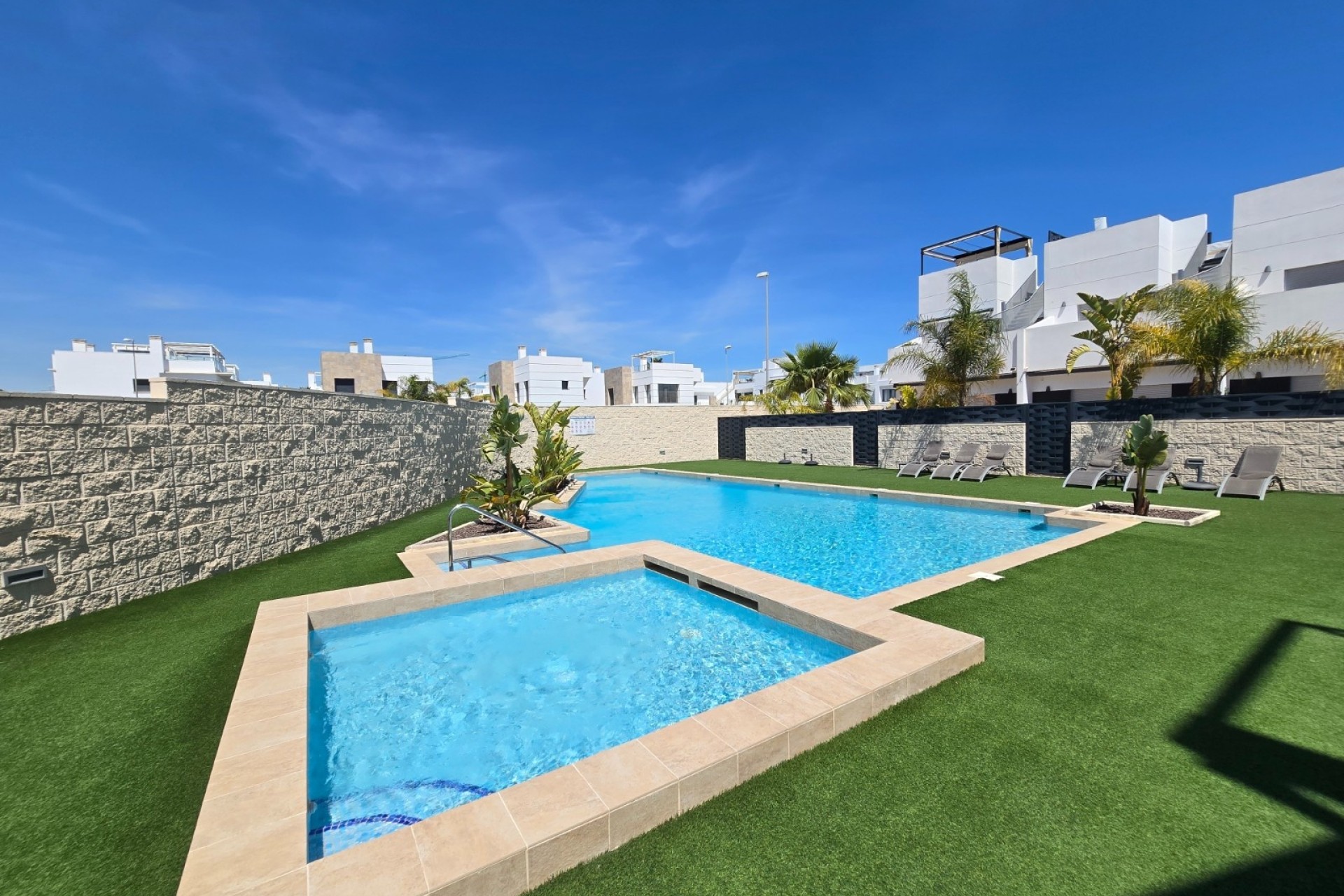 Sale - Townhouse * -
Ciudad Quesada * - Doña Pepa *