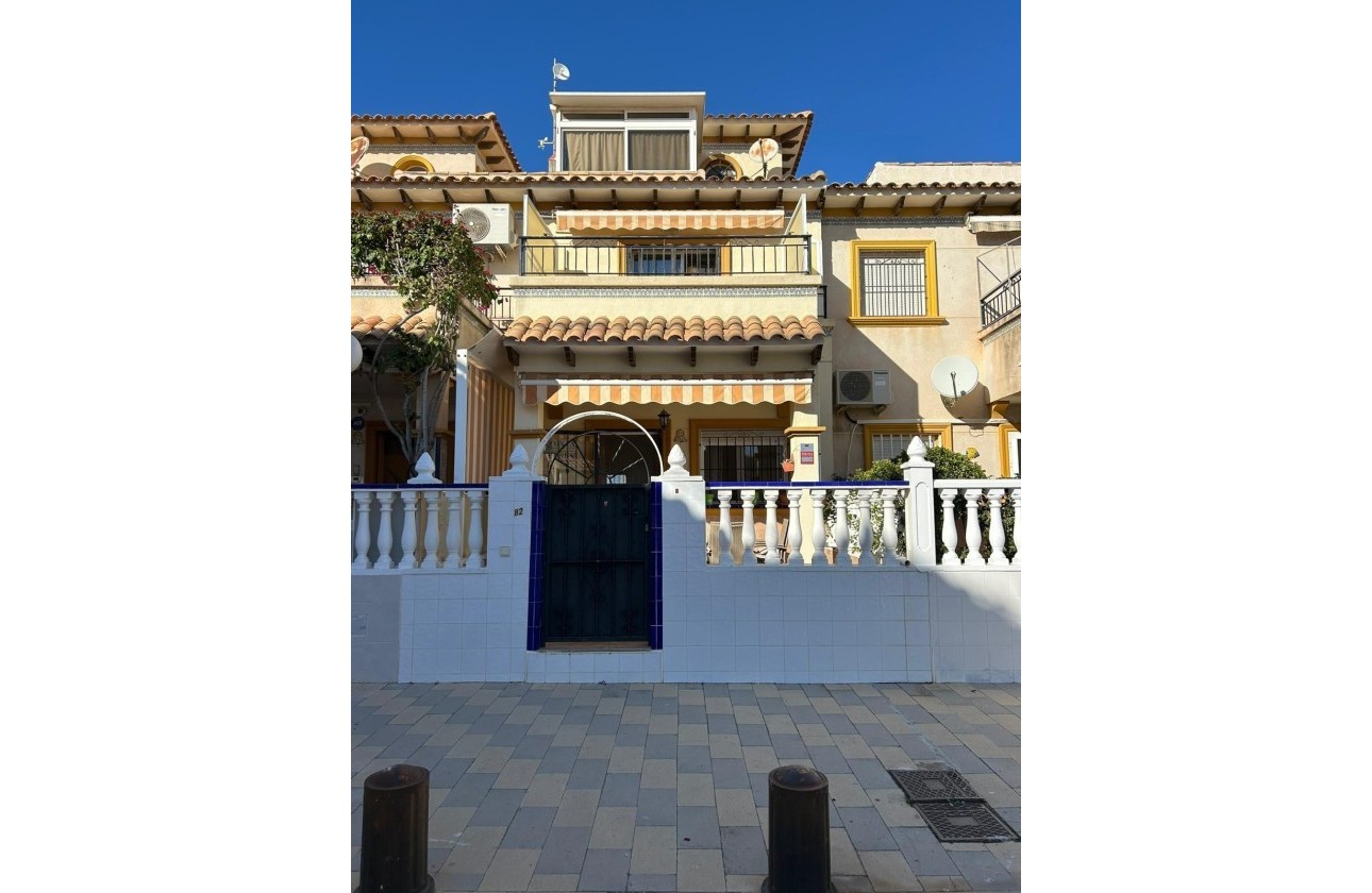 Sale - Townhouse  -
Orihuela Costa - Punta Prima