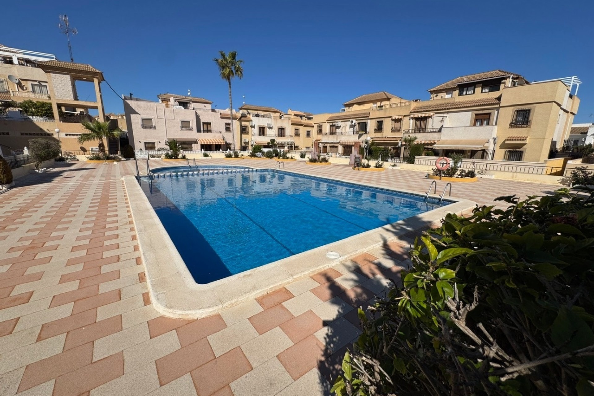 Sale - Townhouse -
Torrevieja - Los Frutales