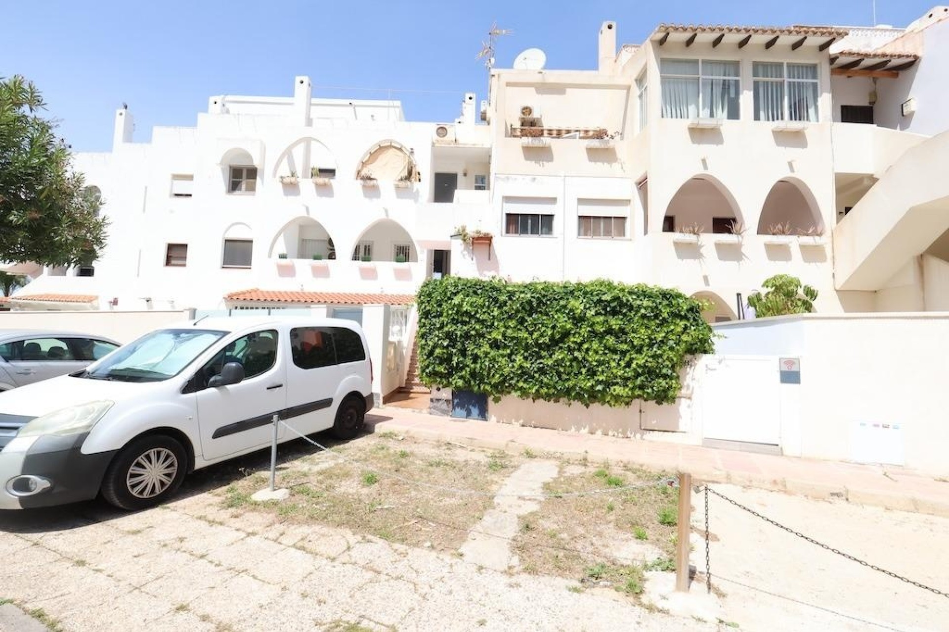 Sale - Upper floor bungalow -
Orihuela Costa - La Zenia