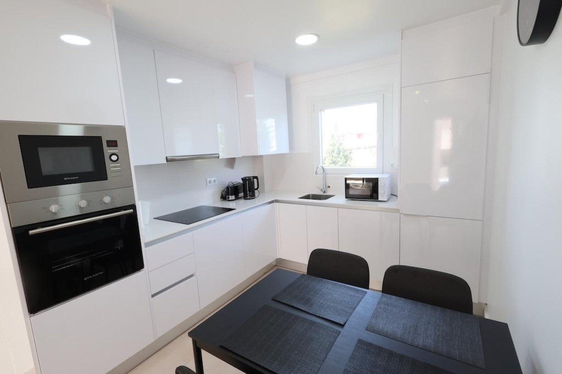 Sale - Upper floor bungalow -
Orihuela Costa - La Zenia