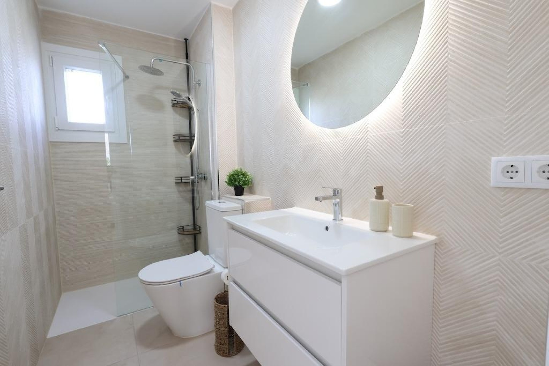 Sale - Upper floor bungalow -
Orihuela Costa - La Zenia