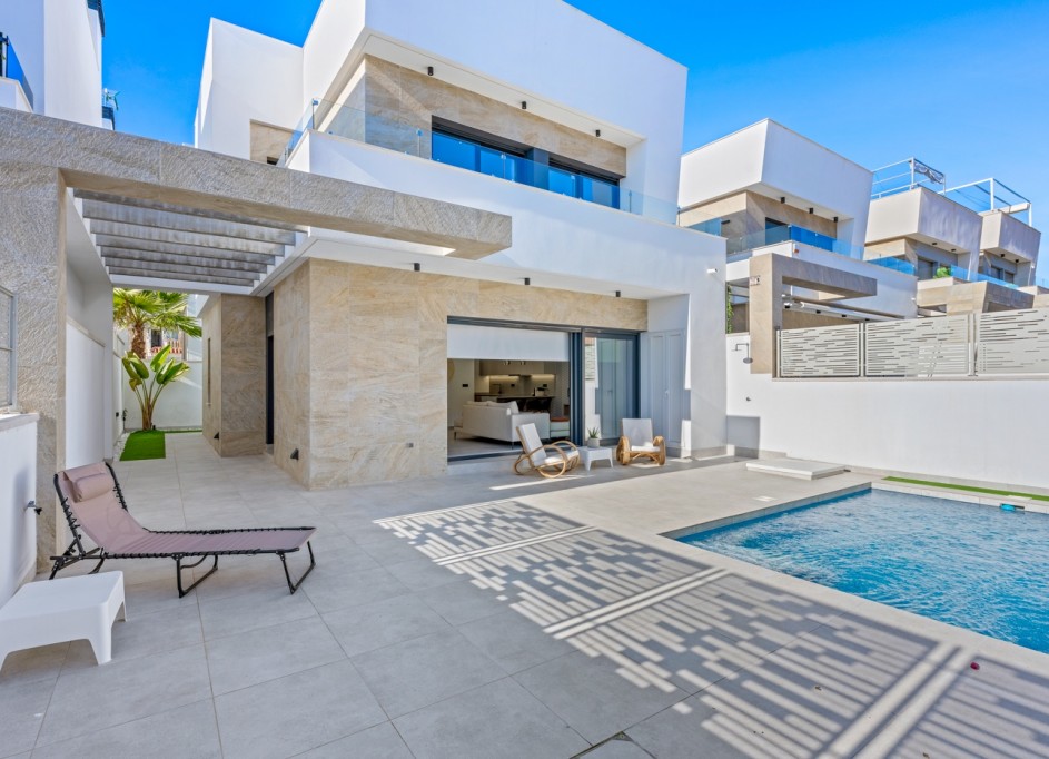 Sale - Villa - Detached -
Orihuela Costa - Blue Lagoon*