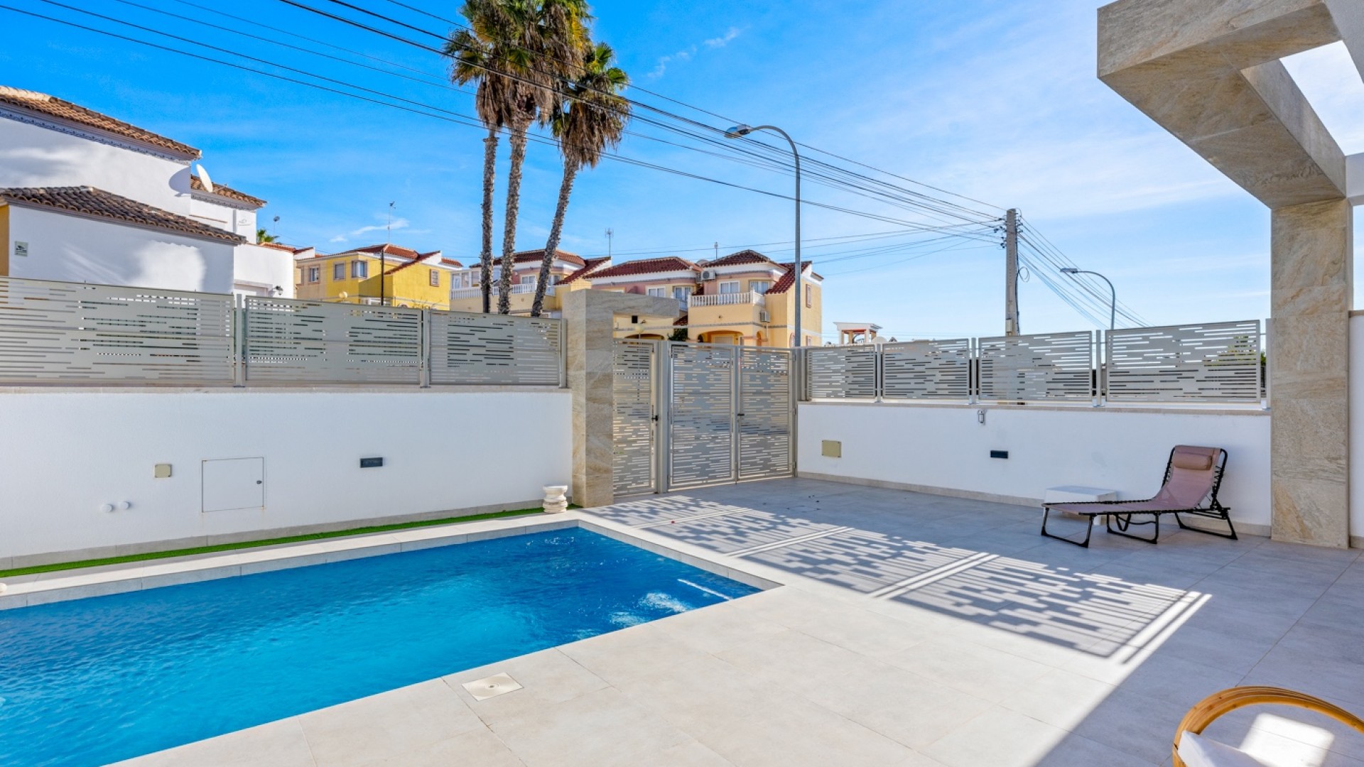 Sale - Villa - Detached -
Orihuela Costa - Blue Lagoon*