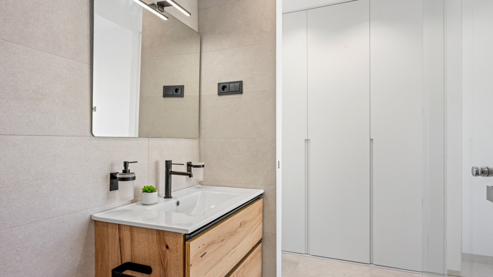 Sale - Villa - Detached -
Orihuela Costa - Blue Lagoon*