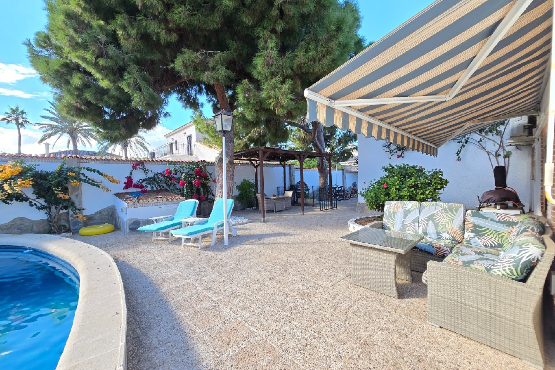 Sale - Villa - Detached -
Orihuela Costa * - Cabo Roig *