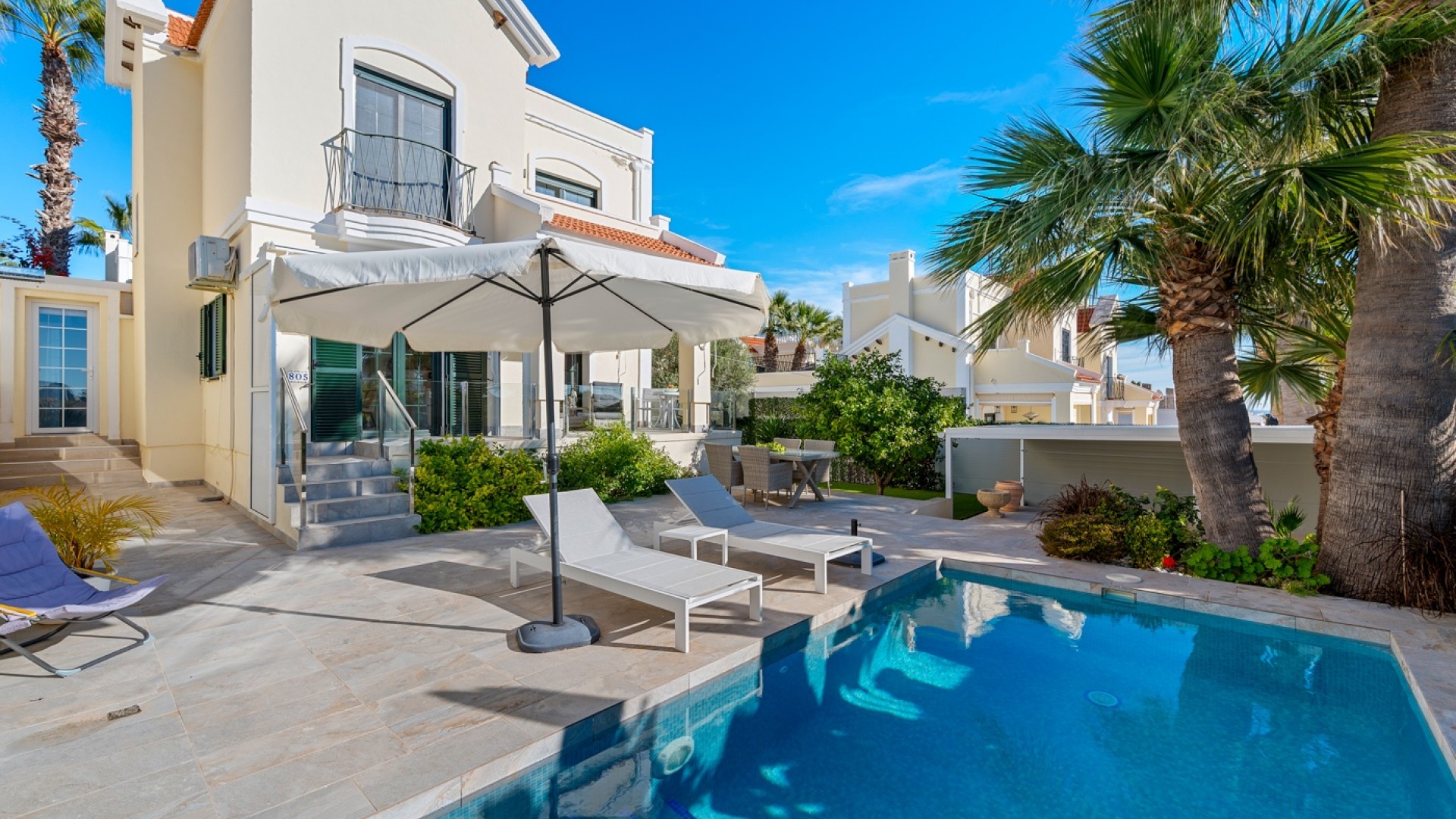 Sale - Villa - Detached -
Orihuela Costa - Los Dolses*