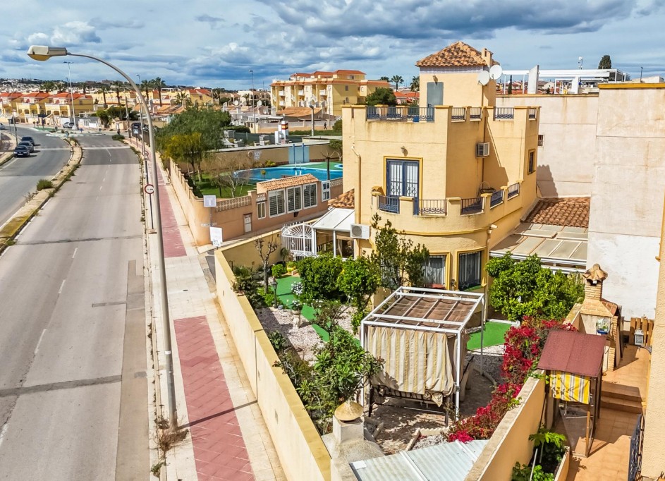 Sale - Villa -
Orihuela Costa - La Zenia- Orihuela costa