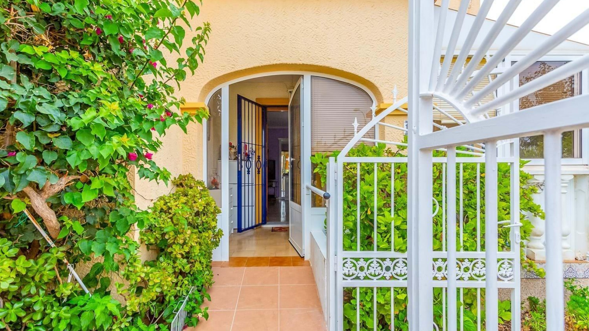 Sale - Villa -
Orihuela Costa - La Zenia- Orihuela costa
