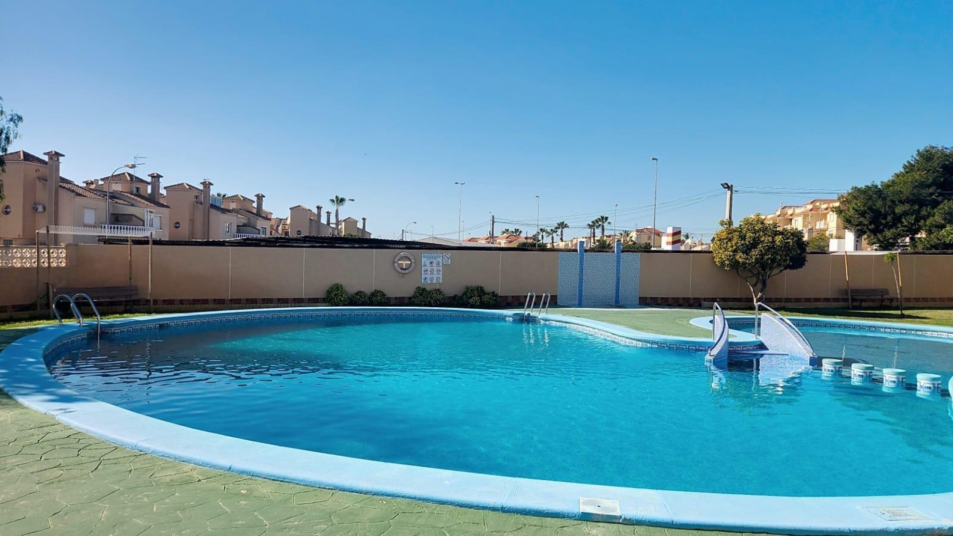 Sale - Villa -
Orihuela Costa - La Zenia- Orihuela costa