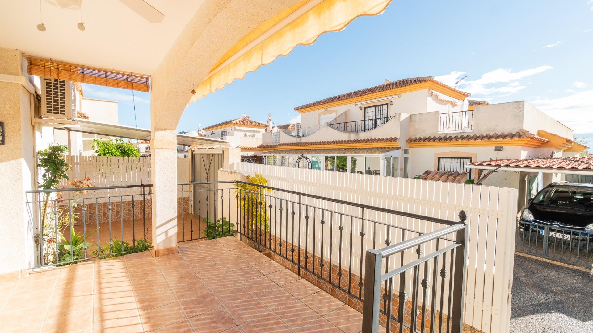 Sale - Villa -
Orihuela Costa - Playa Flamenca