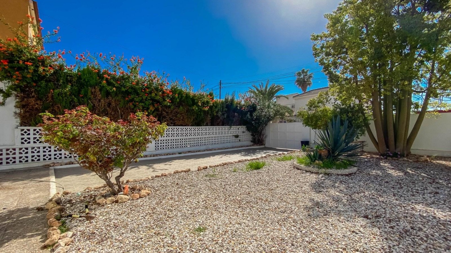 Sale - Villa -
Torrevieja - Aguas Nuevas