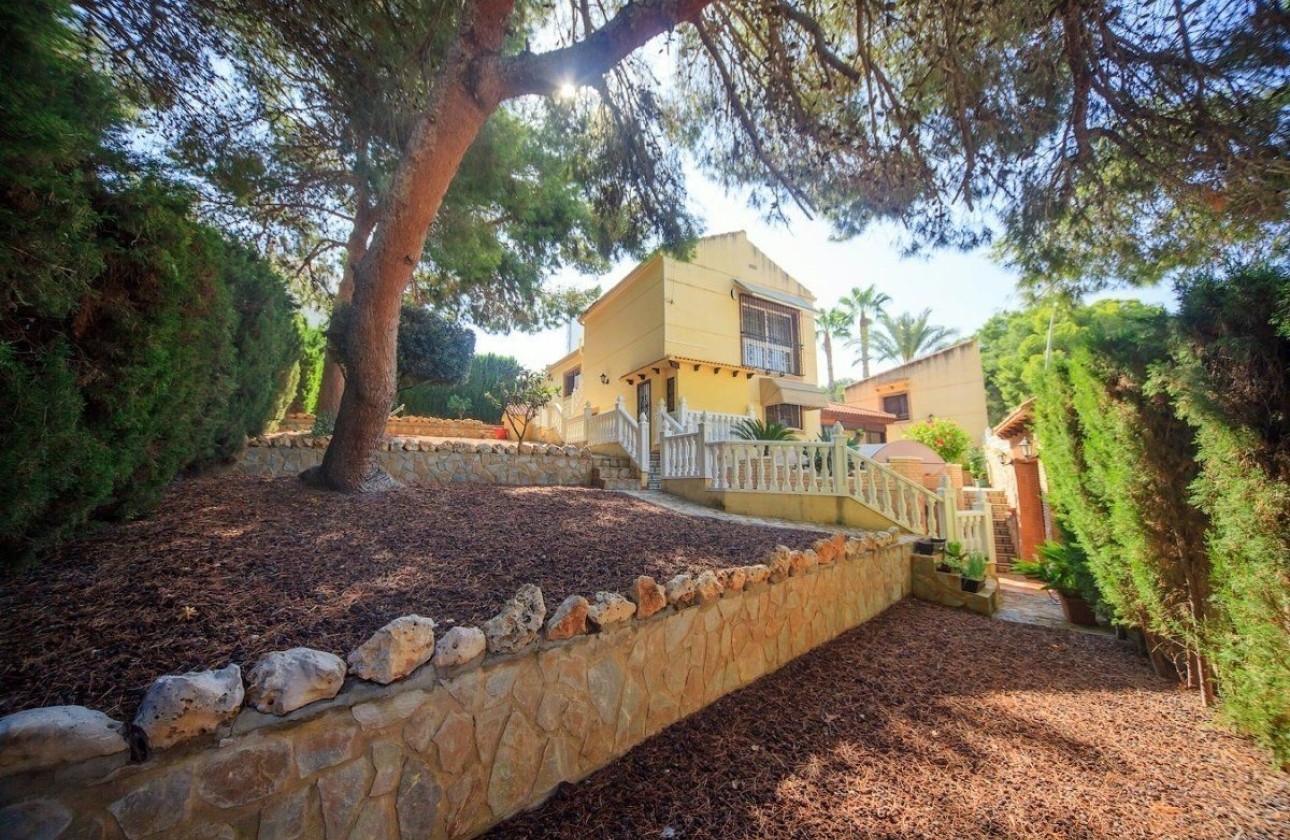 Sale - Villa -
Torrevieja - Los Balcones