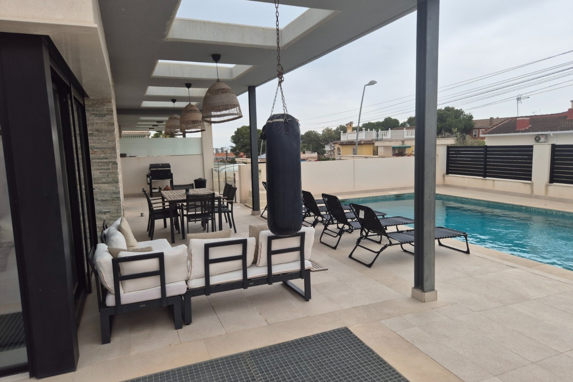 Sale - Villa -
Torrevieja - Los Balcones