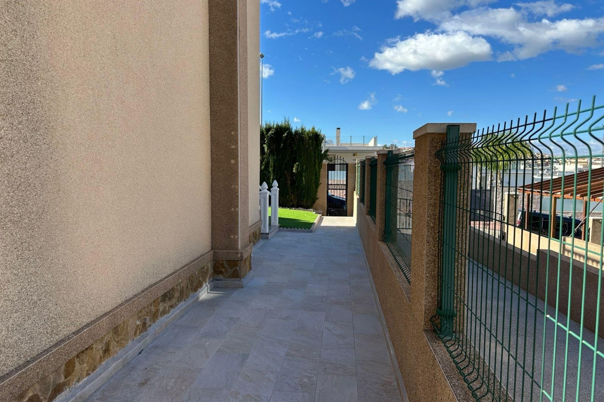 Sale - Villa -
Torrevieja - VILLAMARTIN