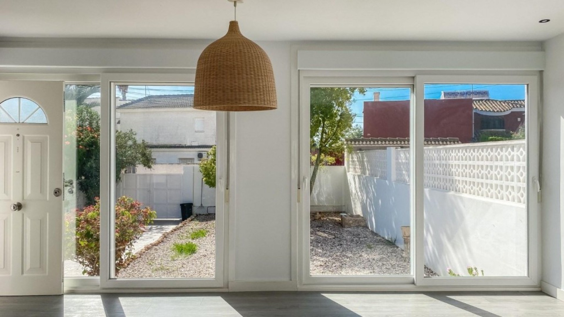 Sale - Villa -
Torrevieja