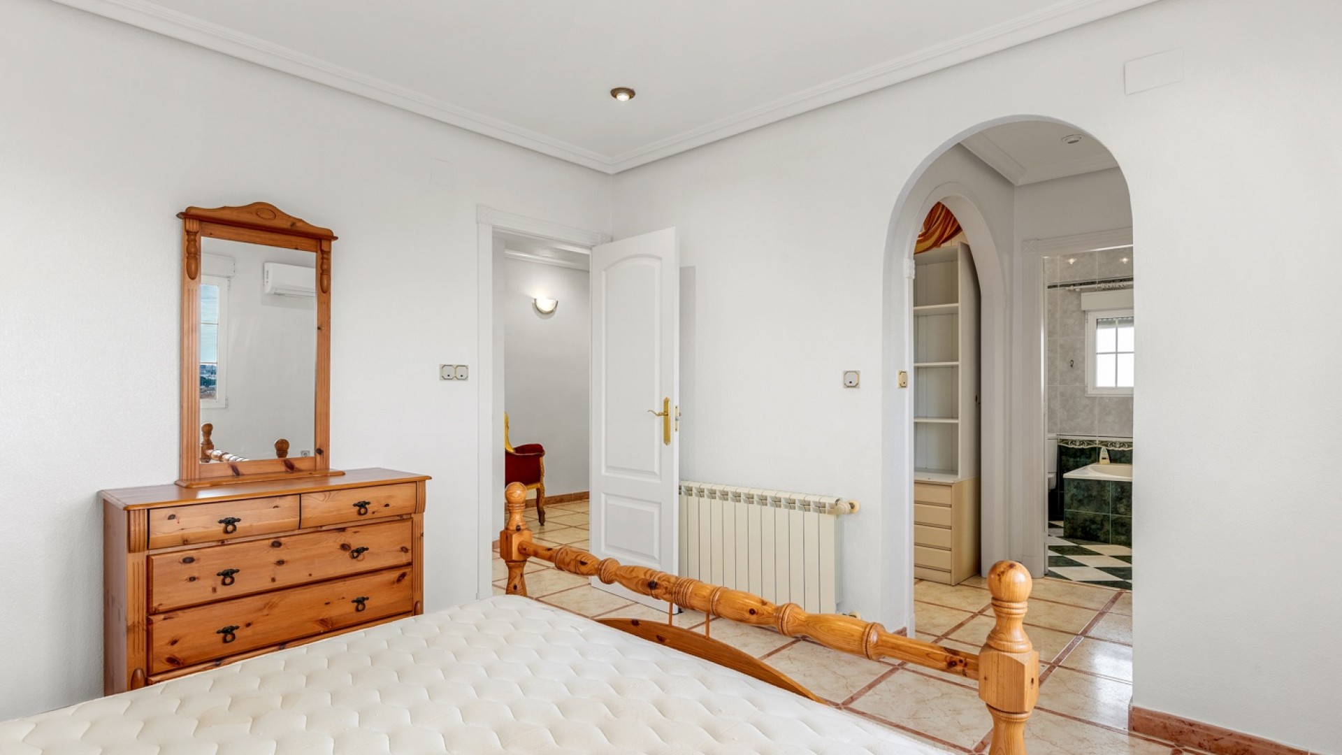 Sale - Villa -
Torrevieja