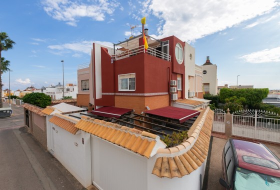 Semi Detached Villa - Resale - Los Altos - Los Altos
