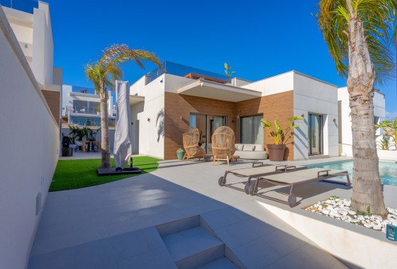 Semi Detached Villa - Sale -
        San Miguel de Salinas - C3H-24923