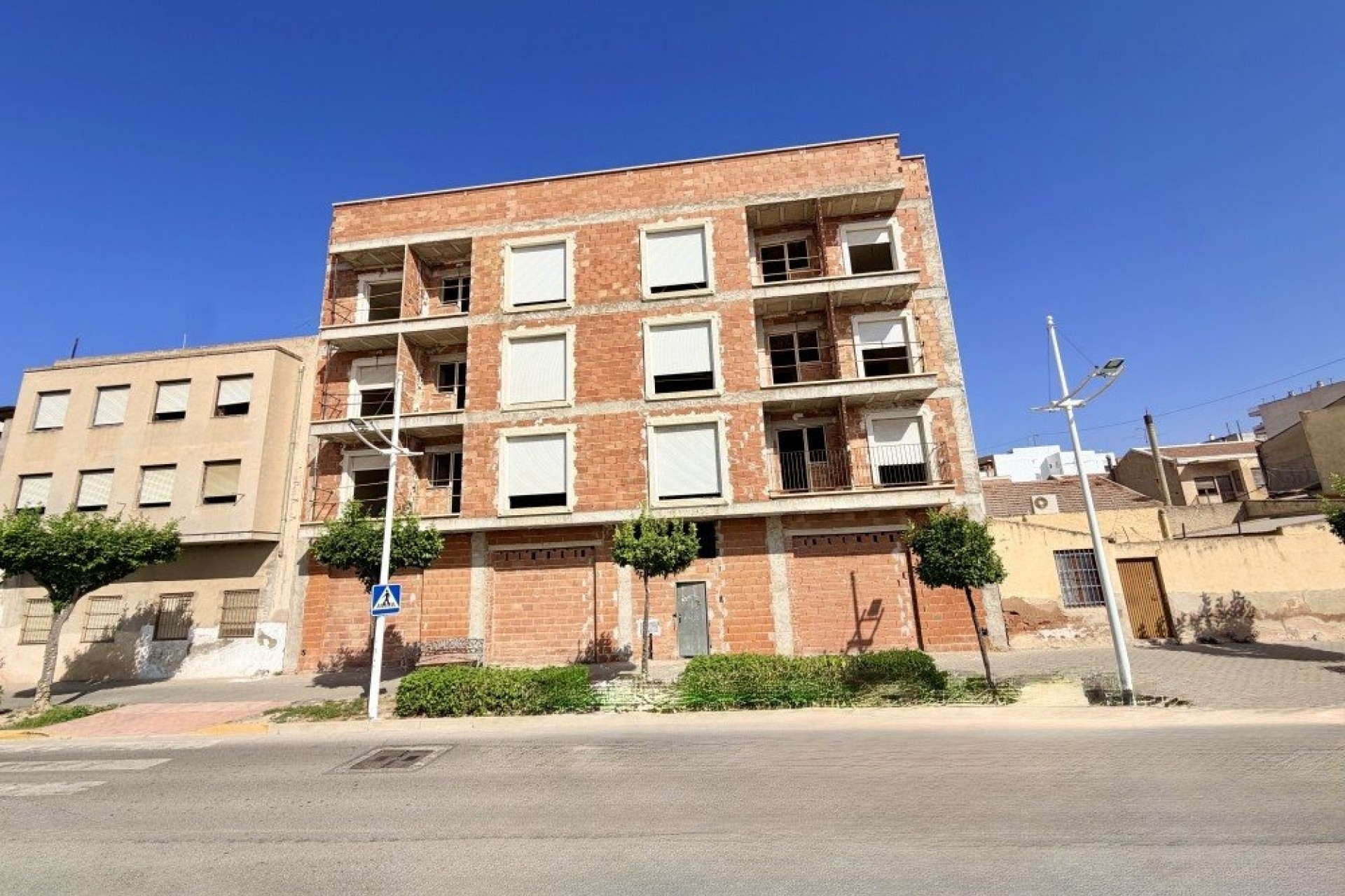 Sprzedaż - Apartament / Mieszkanie -
Albatera - Inland