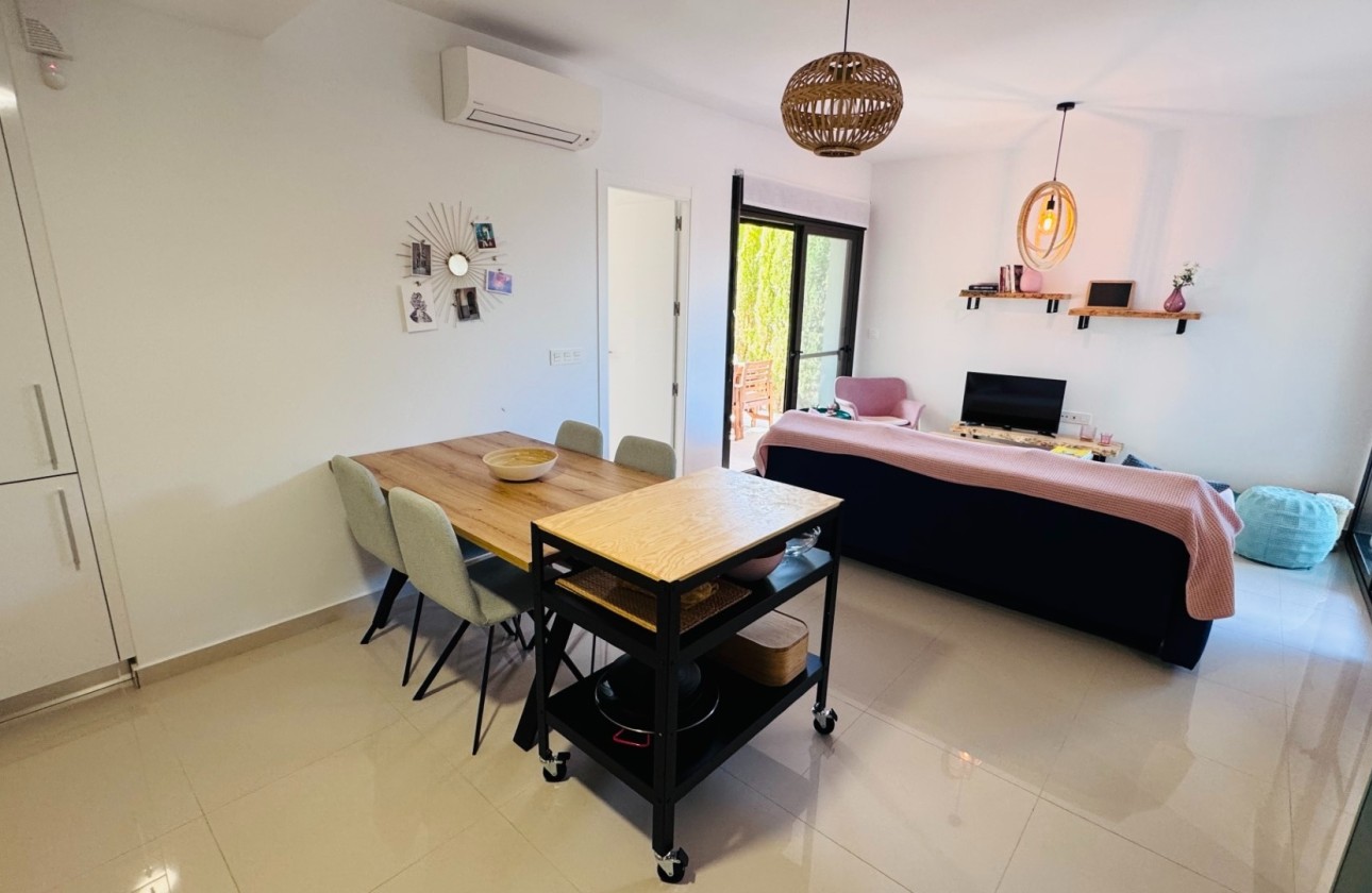 Sprzedaż - Apartament / Mieszkanie -
Algorfa