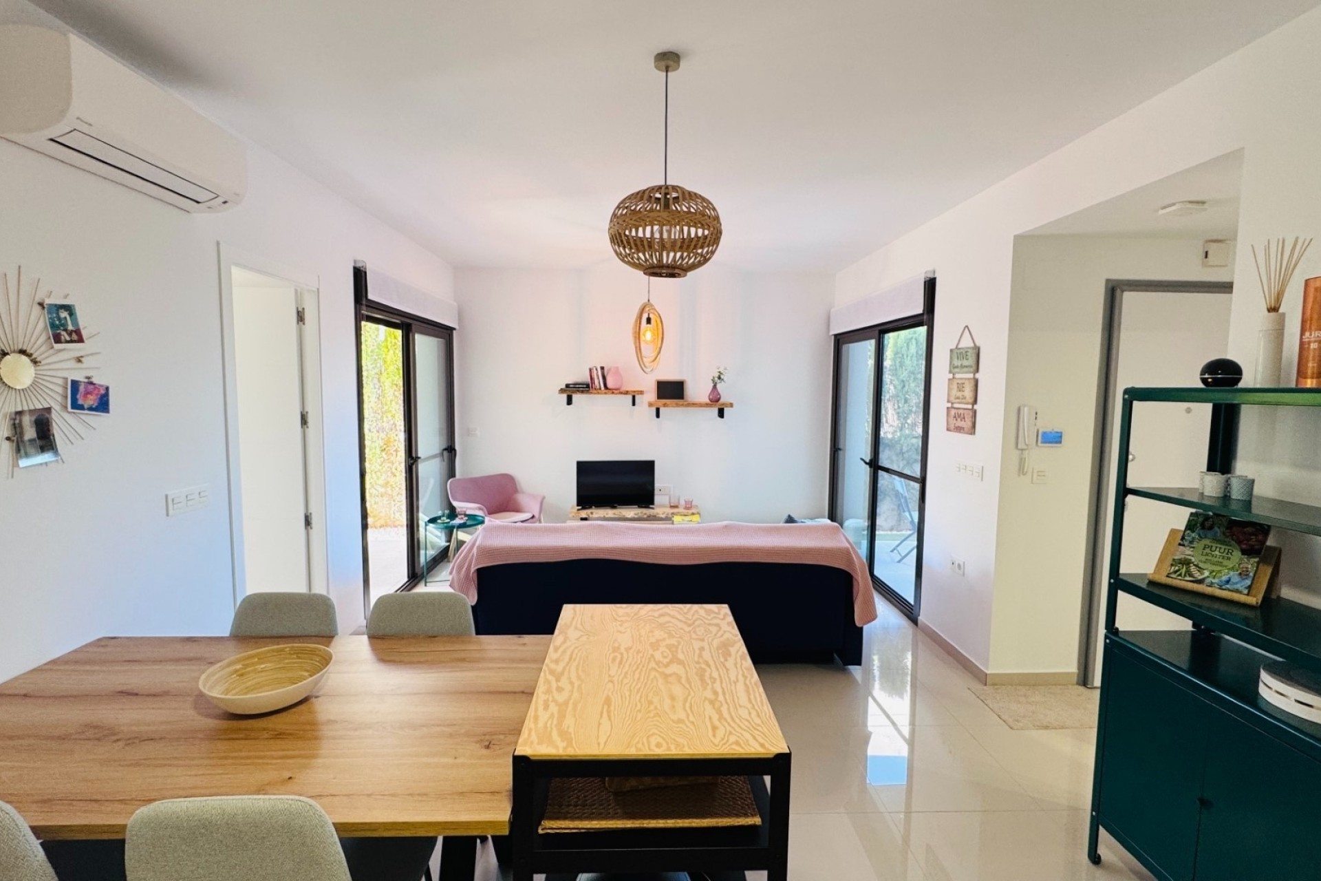 Sprzedaż - Apartament / Mieszkanie -
Algorfa