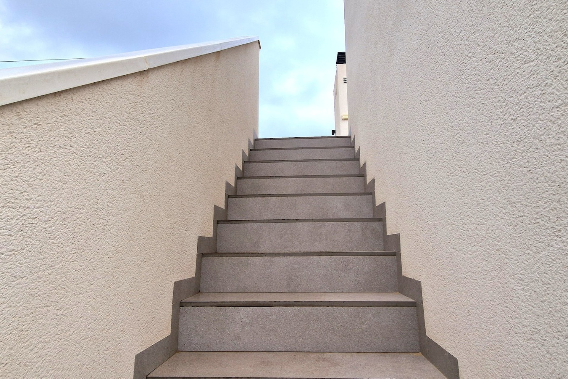 Sprzedaż - Apartament / Mieszkanie -
Algorfa