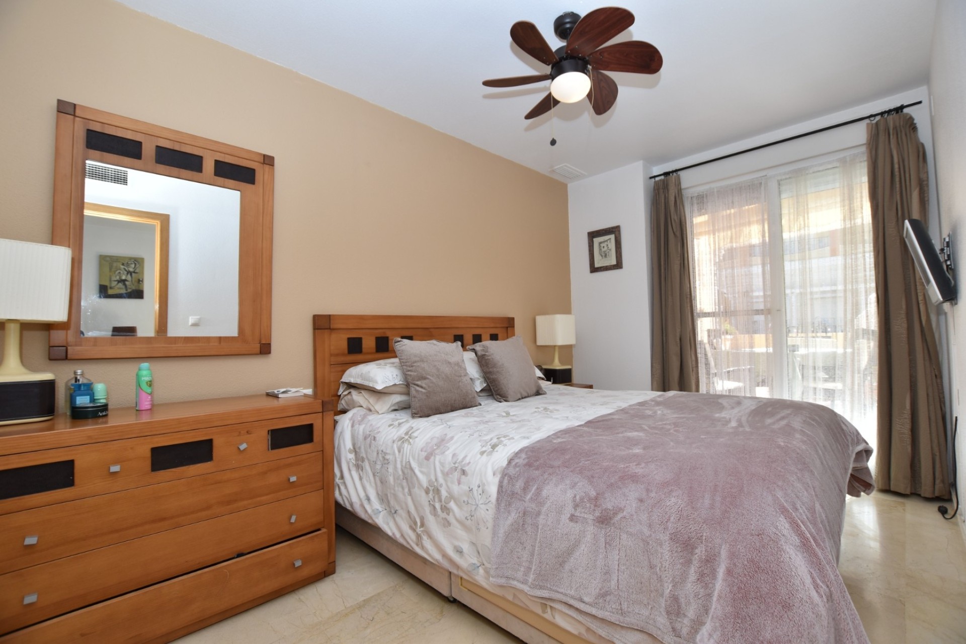 Sprzedaż - Apartament / Mieszkanie -
Algorfa