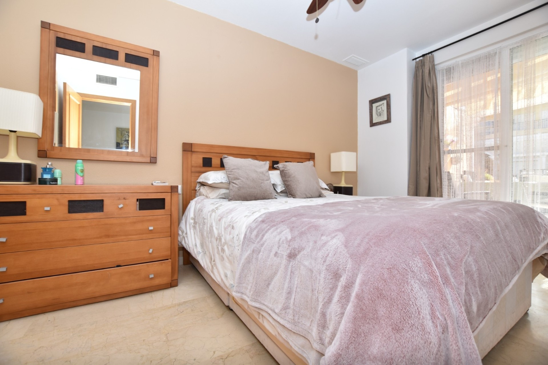 Sprzedaż - Apartament / Mieszkanie -
Algorfa