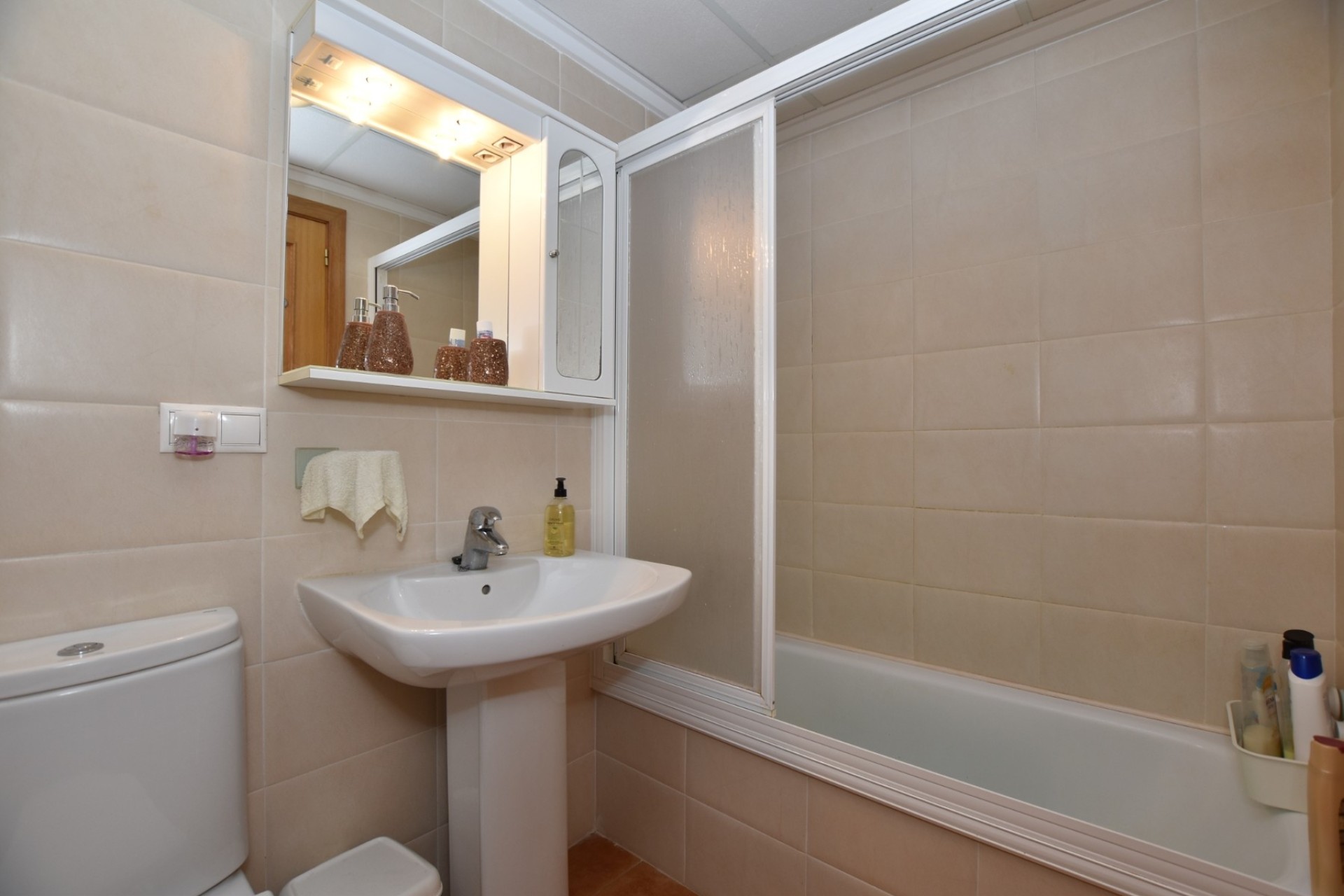 Sprzedaż - Apartament / Mieszkanie -
Algorfa