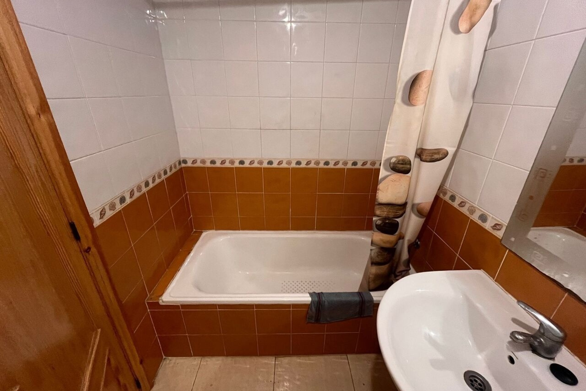 Sprzedaż - Apartament / Mieszkanie -
Algorfa