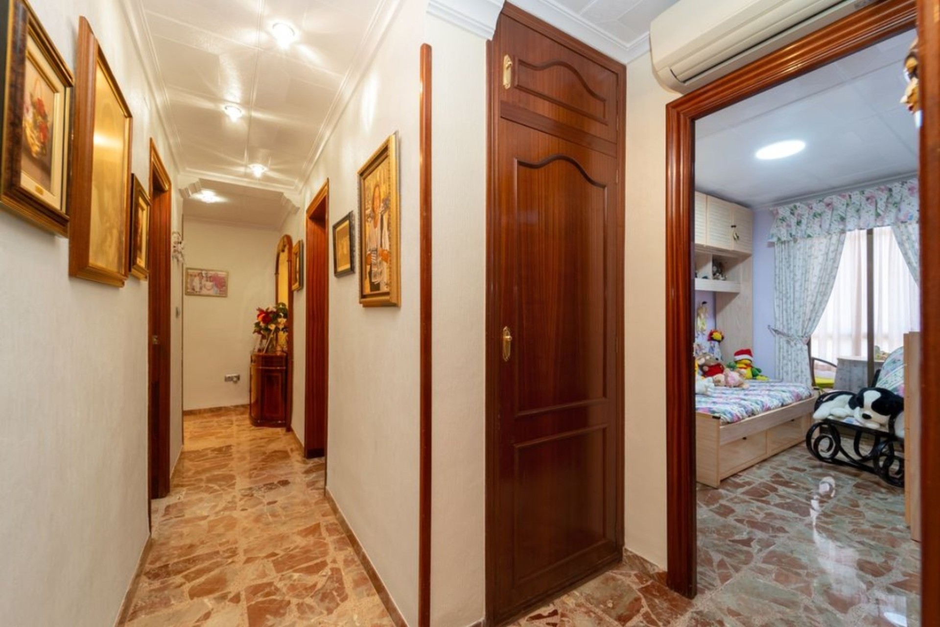 Sprzedaż - Apartament / Mieszkanie -
Alicante