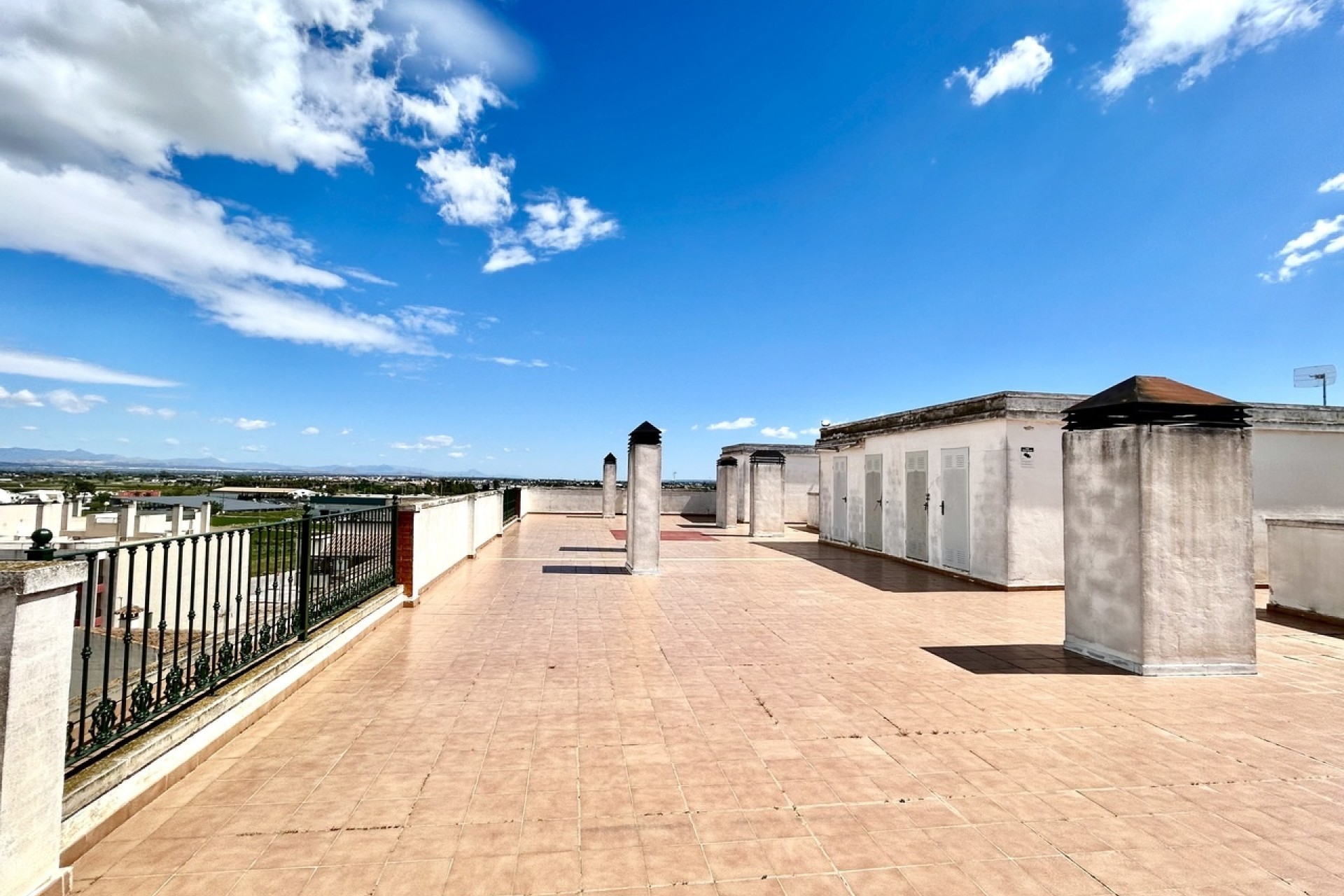 Sprzedaż - Apartament / Mieszkanie -
Almoradí - Inland