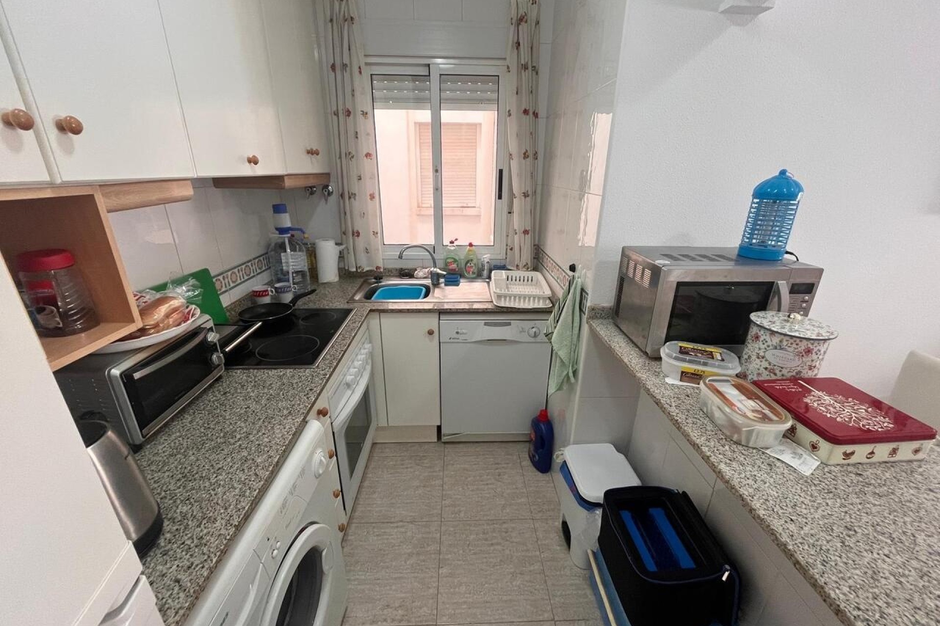 Sprzedaż - Apartament / Mieszkanie -
Almoradí