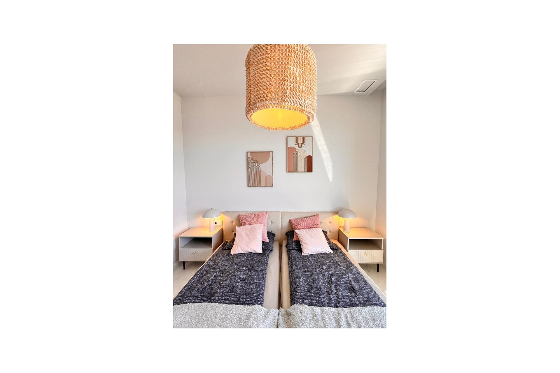 Sprzedaż - Apartament / Mieszkanie -
Benidorm - Playa de Poniente