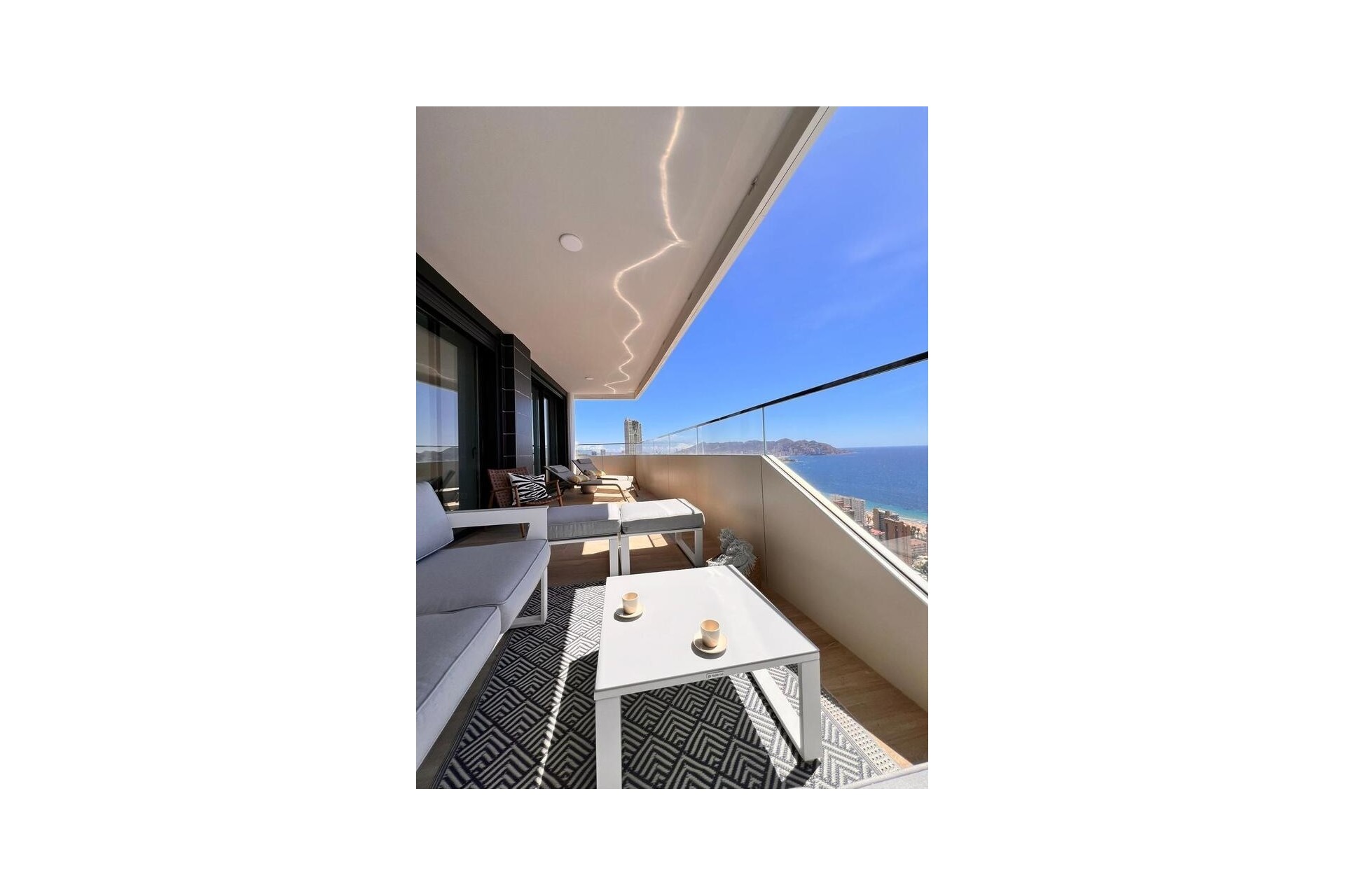 Sprzedaż - Apartament / Mieszkanie -
Benidorm - Playa de Poniente