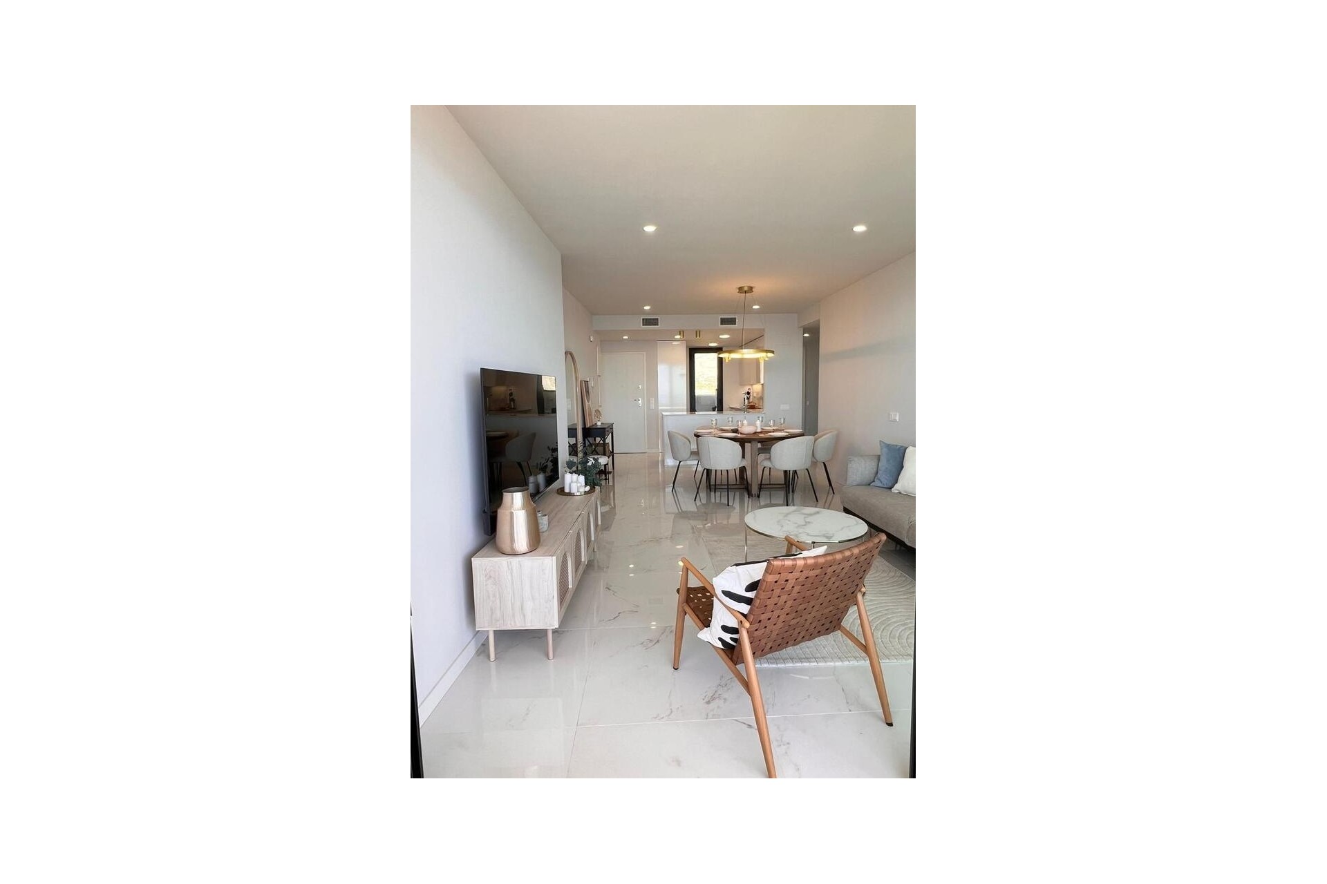 Sprzedaż - Apartament / Mieszkanie -
Benidorm - Playa de Poniente