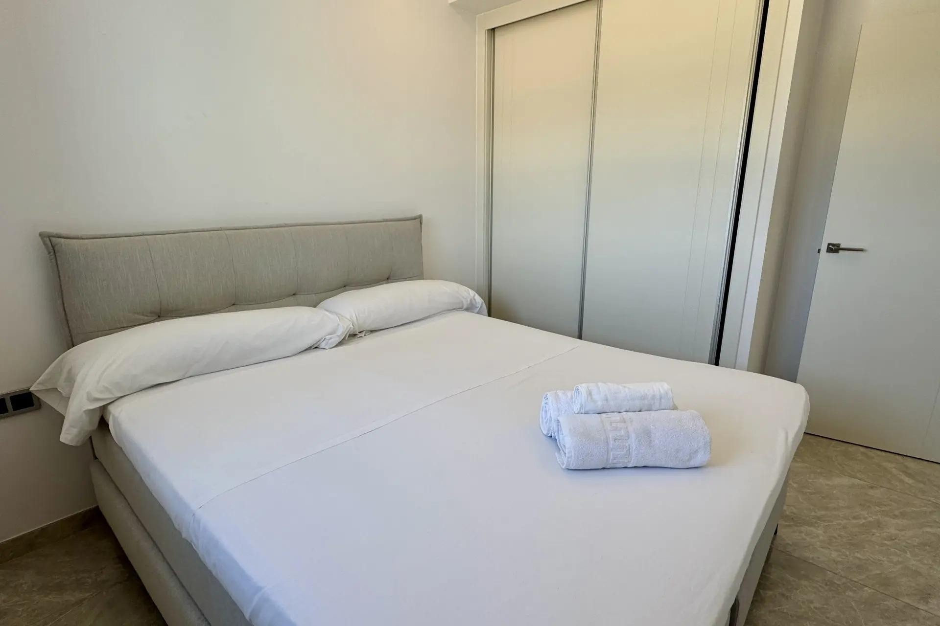 Sprzedaż - Apartament / Mieszkanie -
Benidorm