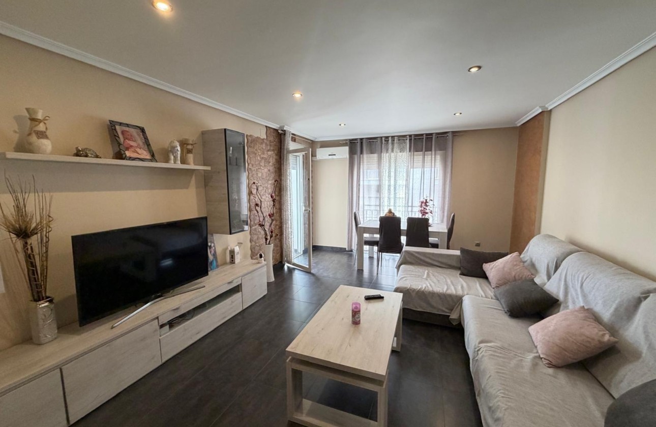Sprzedaż - Apartament / Mieszkanie -
Beniel - CENTRO