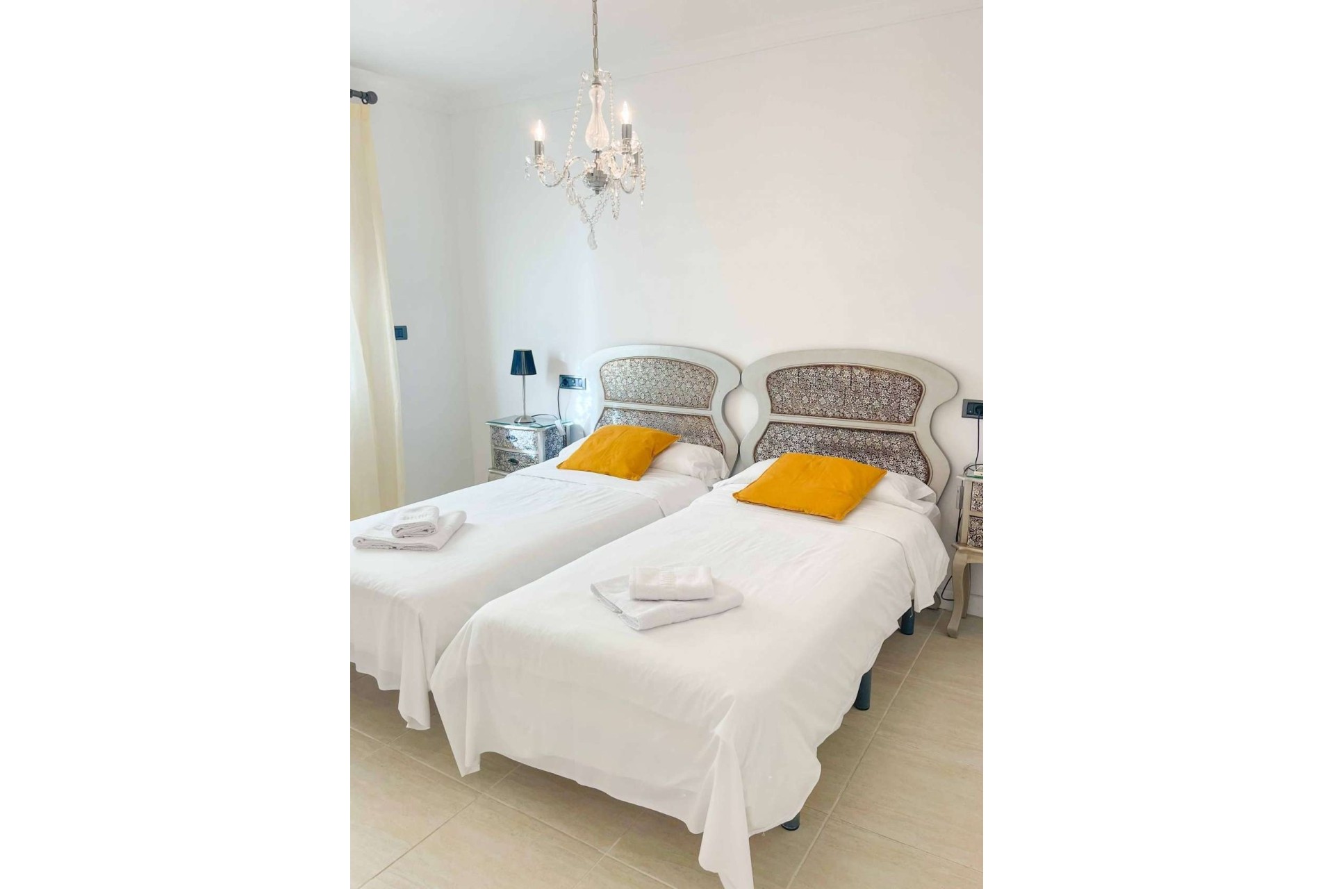 Sprzedaż - Apartament / Mieszkanie -
Benissa - Costa Blanca