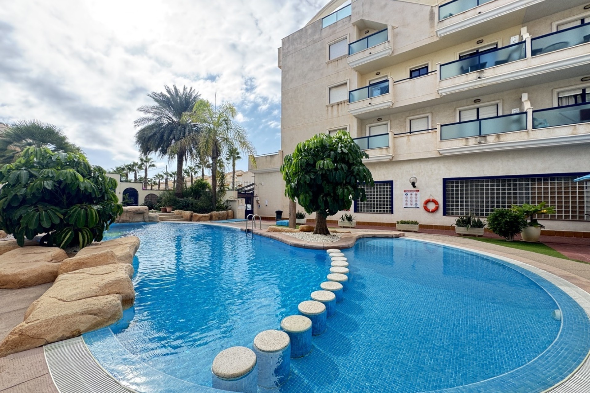 Sprzedaż - Apartament / Mieszkanie -
Cabo Roig