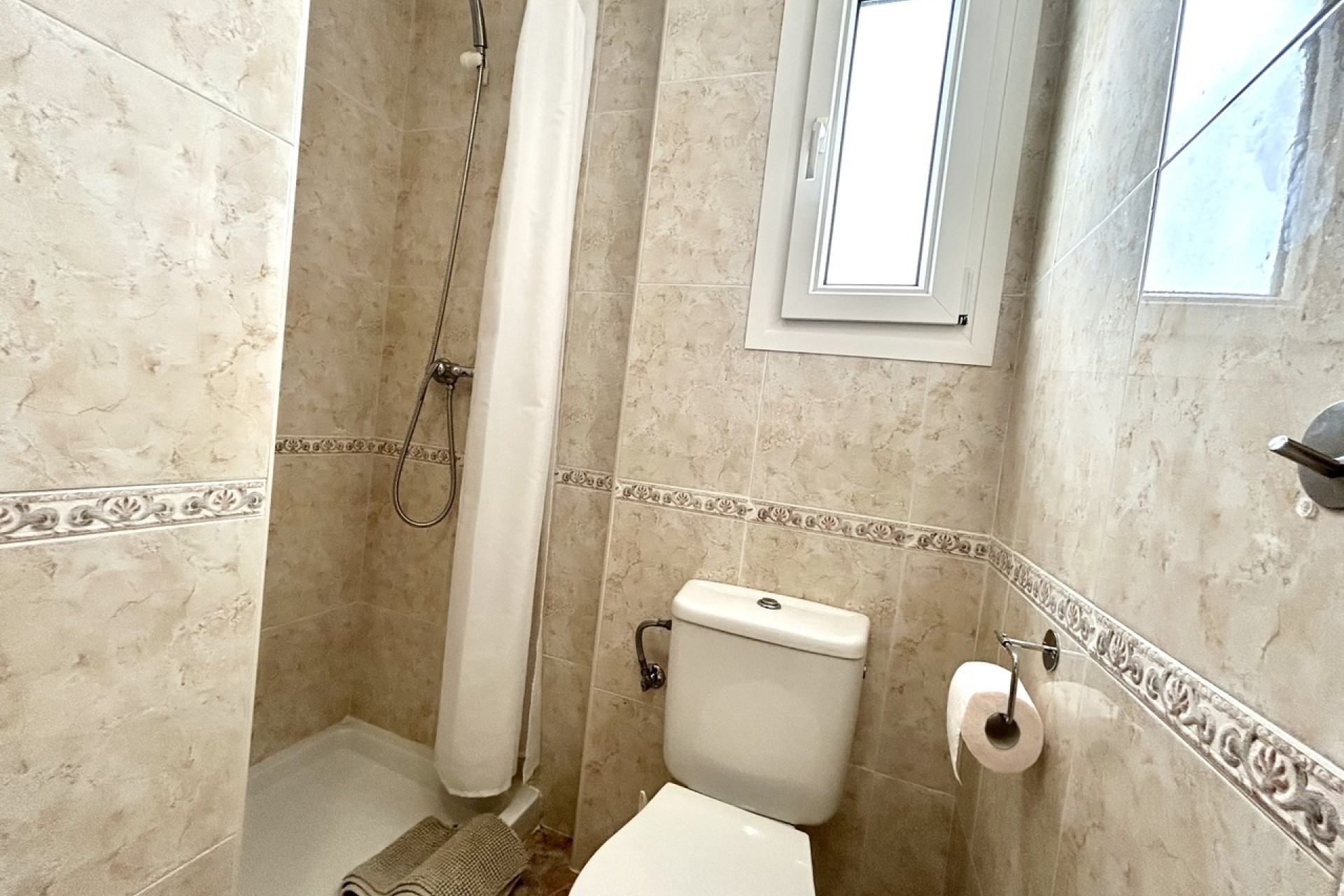 Sprzedaż - Apartament / Mieszkanie -
Cabo Roig